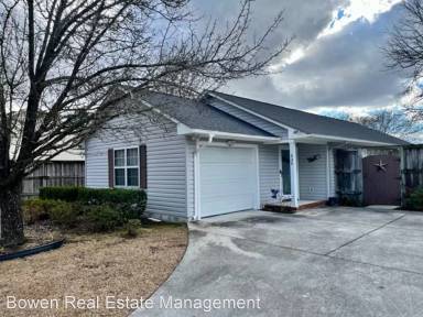 Main picture of 636 Independence Dr