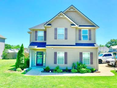 Main picture of 3357 N Henderson Way