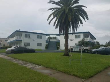 Main picture of 1251 W River Dr