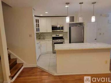 Main picture of 39 Paerdegat 15th St