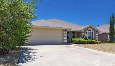 Main picture of 233 Sugarberry Ave