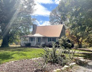 Main picture of 286 Meadowbrook Ln
