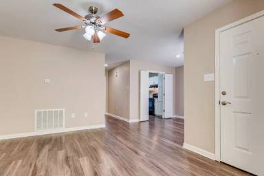 Main picture of 2950 Becky Rd