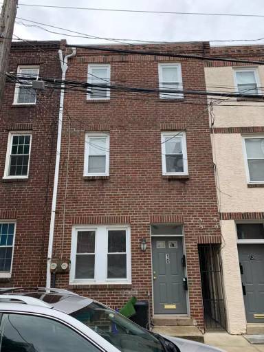 Main picture of 10 E Jefferson St