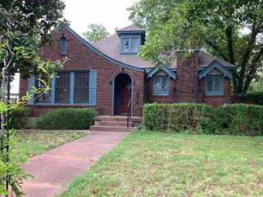 Main picture of 374 S Belknap St