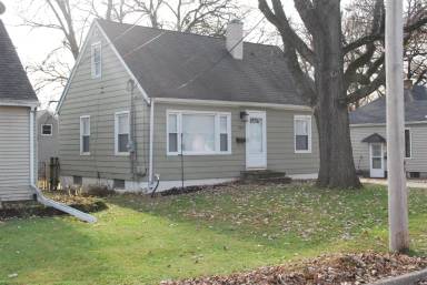 Main picture of 1253 34th St NE