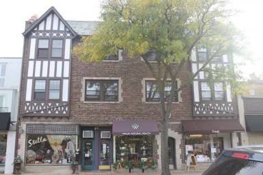 Main picture of 2116-18 Central St