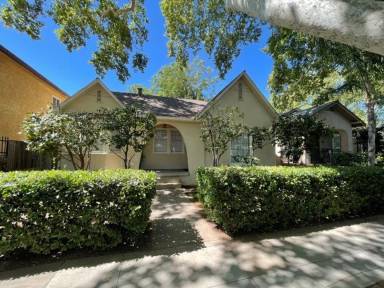 Main picture of 2612 C St