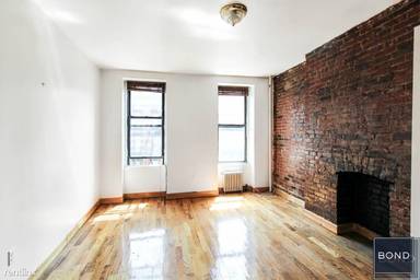 Main picture of 435 W 46th St