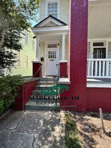 Main picture of 1 E 33rd St