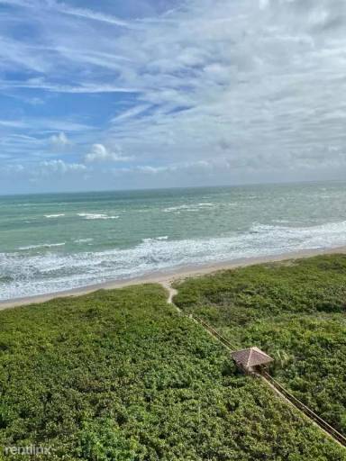 Main picture of 3000 N Highway A1A