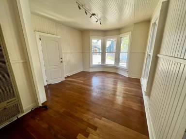 Main picture of 307 5th St