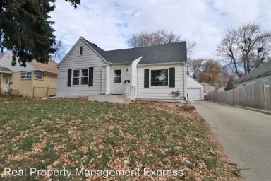 Main picture of 1804 S Covell Ave