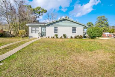 Main picture of 2250 Reve Dr
