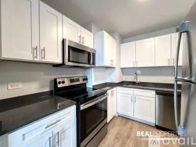 Main picture of 1344 N Dearborn St