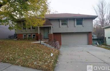 Main picture of 3304 S 158th St
