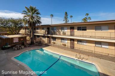 Main picture of 340 N 1st St