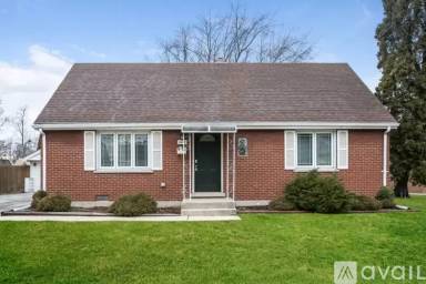 Main picture of 8443 Lockwood Ave