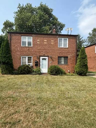 Main picture of 20871 Crystal Ave