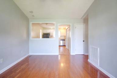 Main picture of 229 Waterford Dr