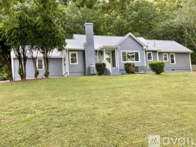 Main picture of 3128 Blue Springs Rd SE