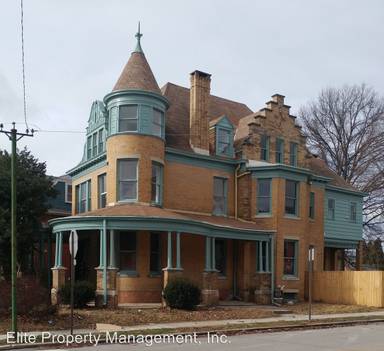 Main picture of 105 W Jackson St