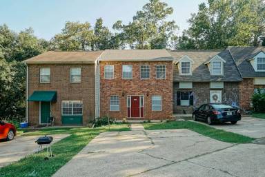 Main picture of 2366 Gregory Dr