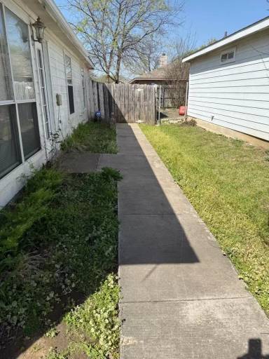 Main picture of 10616 Shadywood Dr