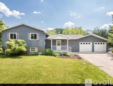 Main picture of 1712 Cranberry Ln NE