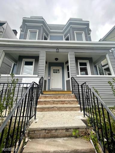 Main picture of 85 W 25th St