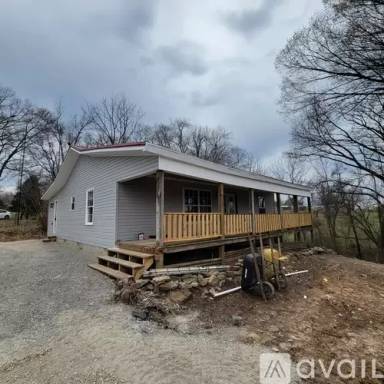 Main picture of 325 Trinity Ln