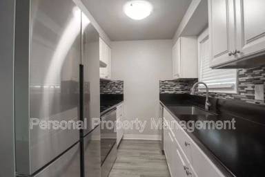 Main picture of 812 NE 86th St
