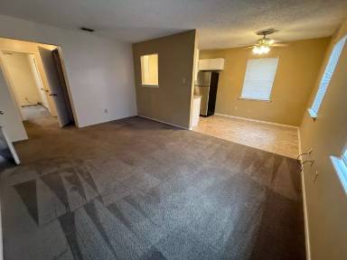 Main picture of 302 S Green St