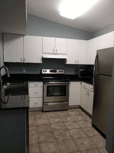 Main picture of 8271 Key Royal Circle