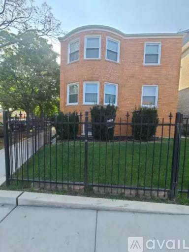 Main picture of 2202 N Mobile Ave