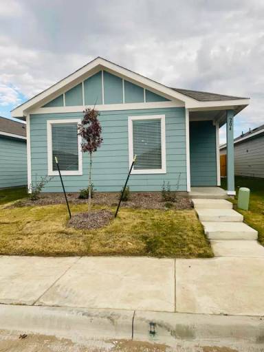 Main picture of 204 Thresher Ln