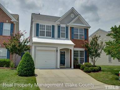 Main picture of 200 Caraleigh Ct