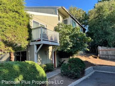 Main picture of 4104 SE Pardee St