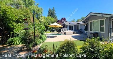 Main picture of 3072 Latham Ln