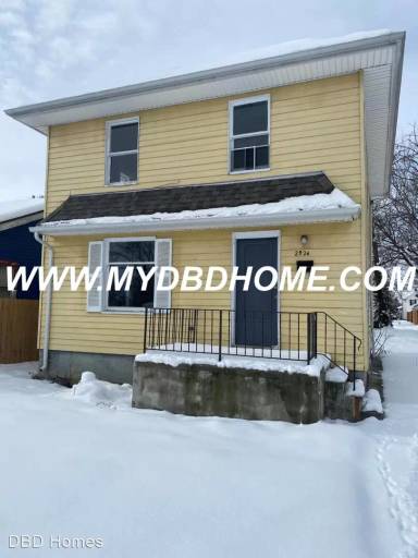 Main picture of 2926 John St