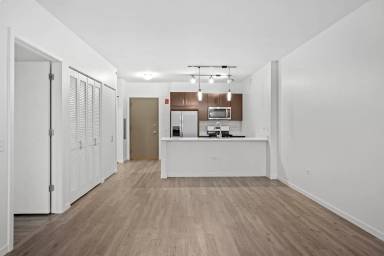 Main picture of 3730 N Halsted St