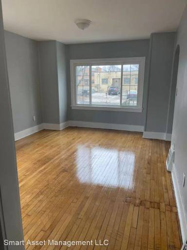 Main picture of 2738 N 58th St