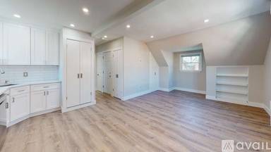 Main picture of 217 Greeley Ave