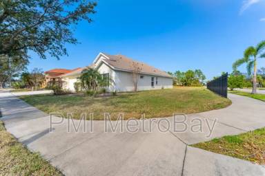 Main picture of 9103 Pinebreeze Dr