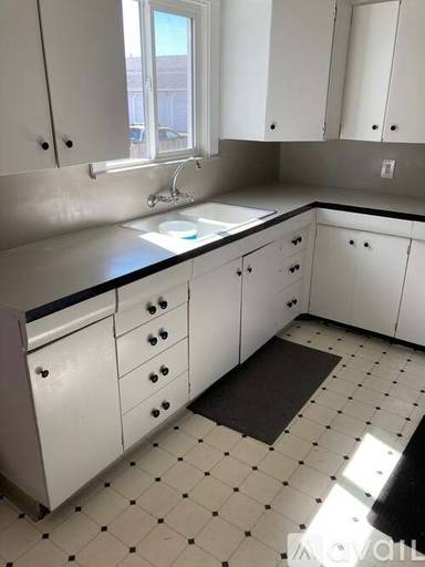 Main picture of 235 Park Ave N