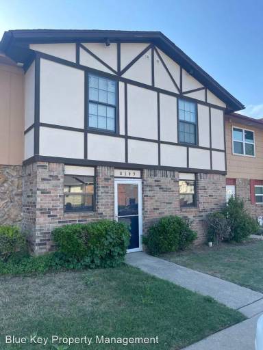 Main picture of 8149 NW 23rd St