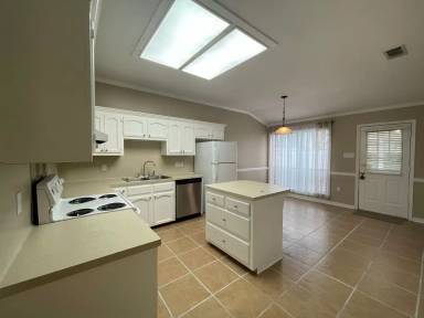 Main picture of 9113 Alder Dr