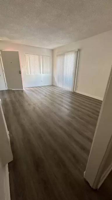 Main picture of 6833 Sepulveda Blvd