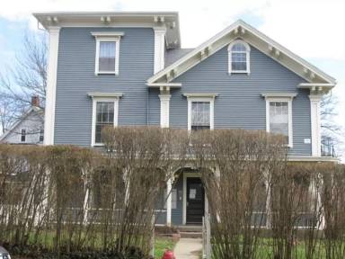 Main picture of 45 Laurel St