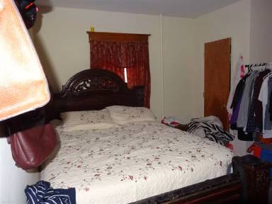Main picture of 28 Elm St